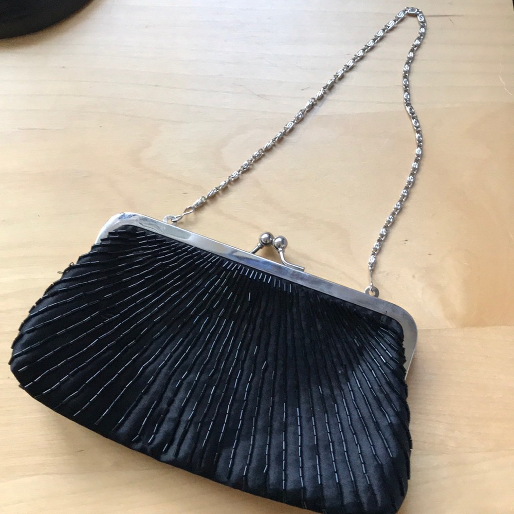 Black clutch